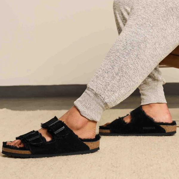 Birkenstock כפכפים נשים Arizona Fur Black אריזונה